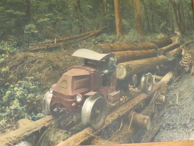 Los Mack eran capaces de todo, como demuestra este camión AC utilizado en la industria forestal.